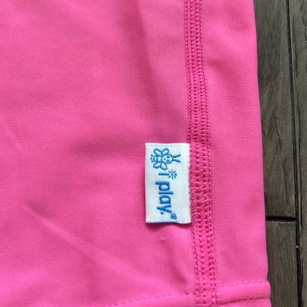 NWOT I play UPF 50 + long sleeve girls, swimwear top